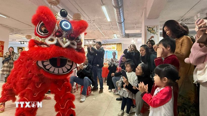 Chợ Xuân Bính Ngọ 2026 tại Pháp giúp gìn giữ và lan tỏa văn hóa Việt Nam